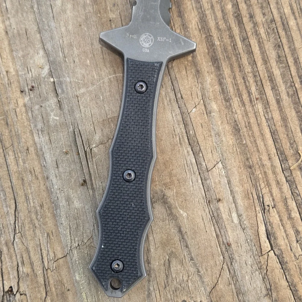 Original/Discontinued Masters of Defense MOD XSF-1 BESH Serrated Blackhawk Knife